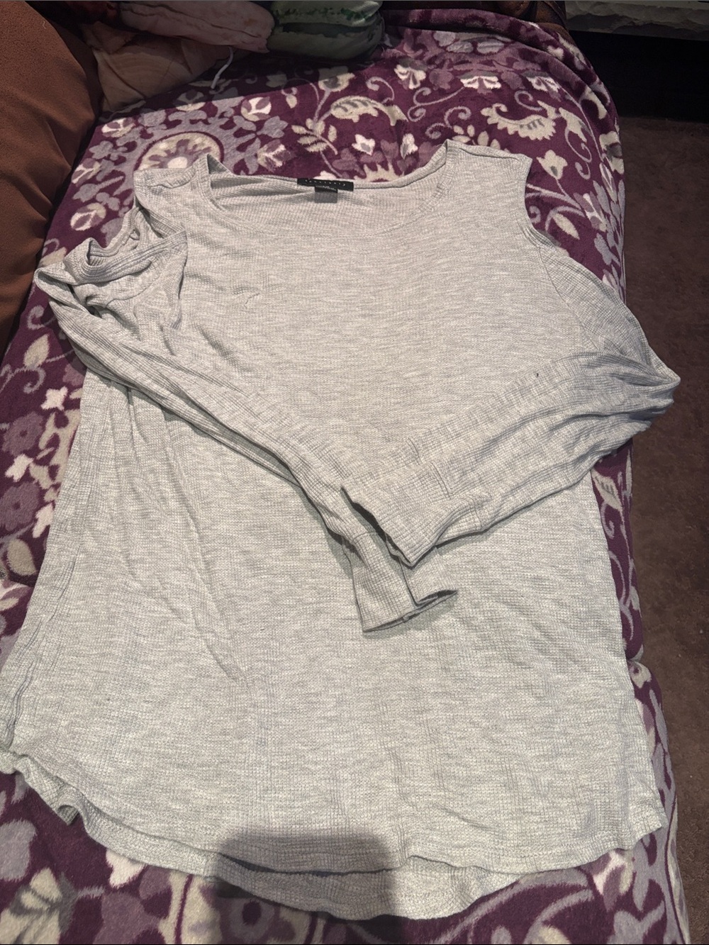 Sanctuary Light Gray Cold-Shoulder Long Sleeve Top